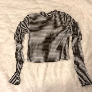 Black and white striped long sleeve crop top!